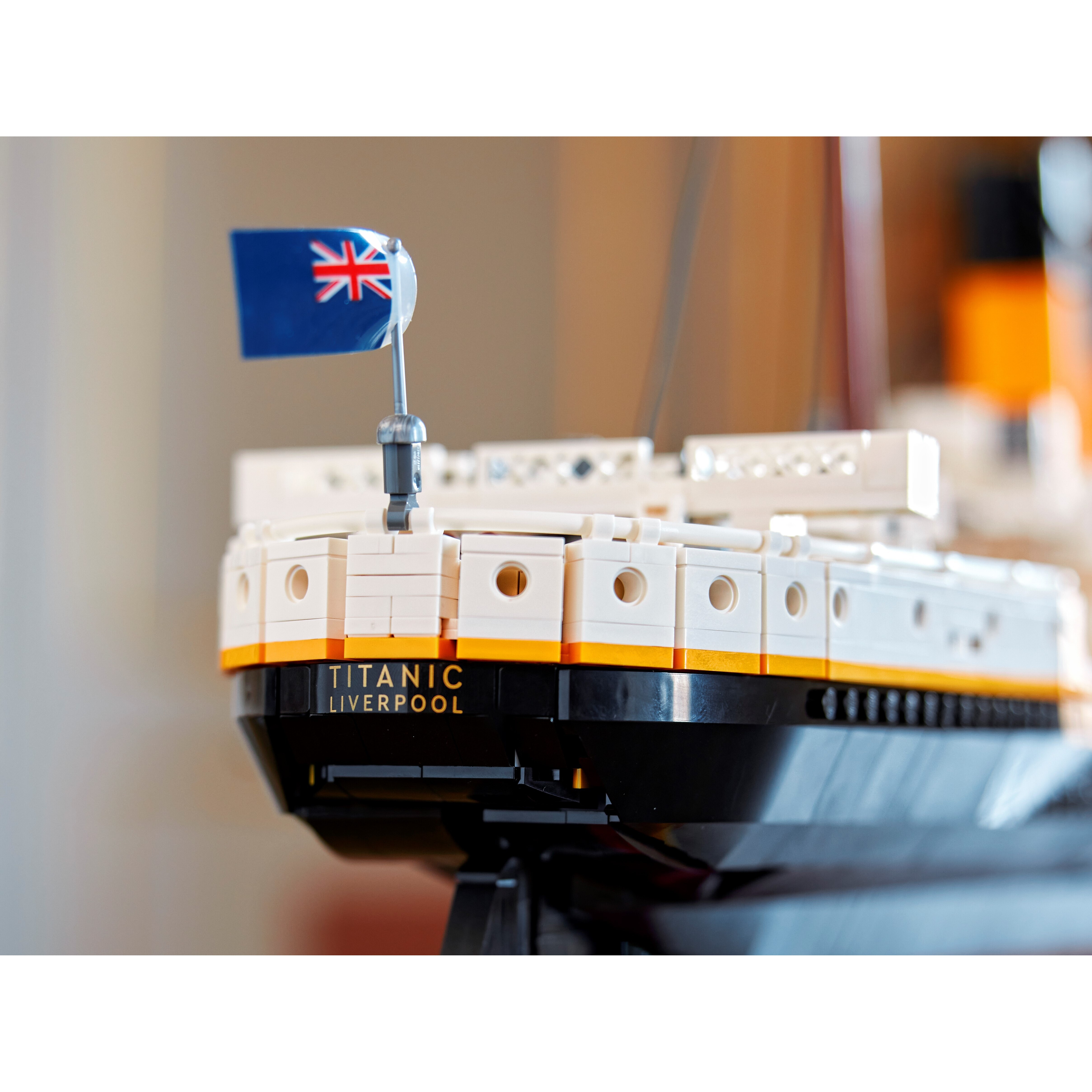 Lego Titanic - Image 21
