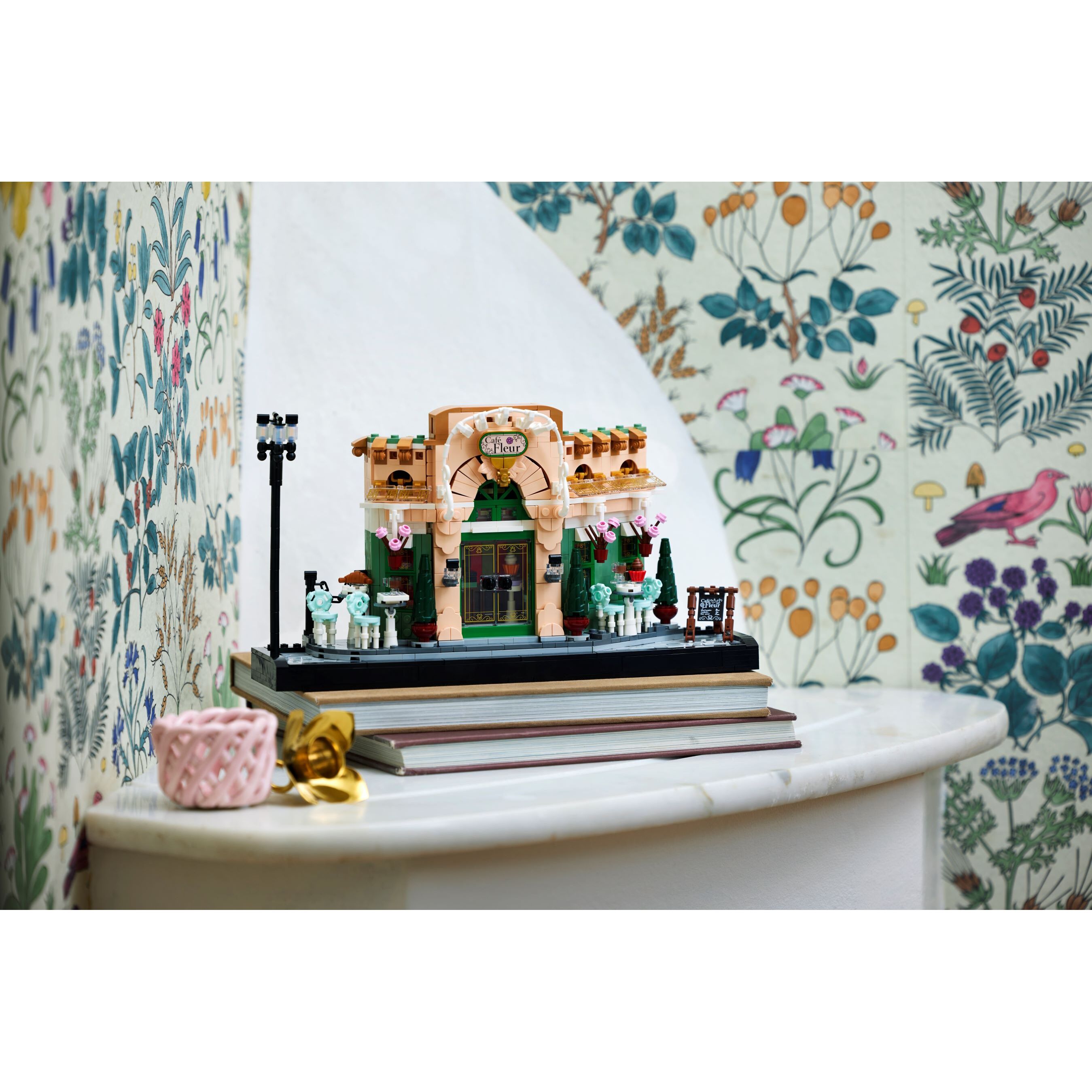 French Café - Image 8