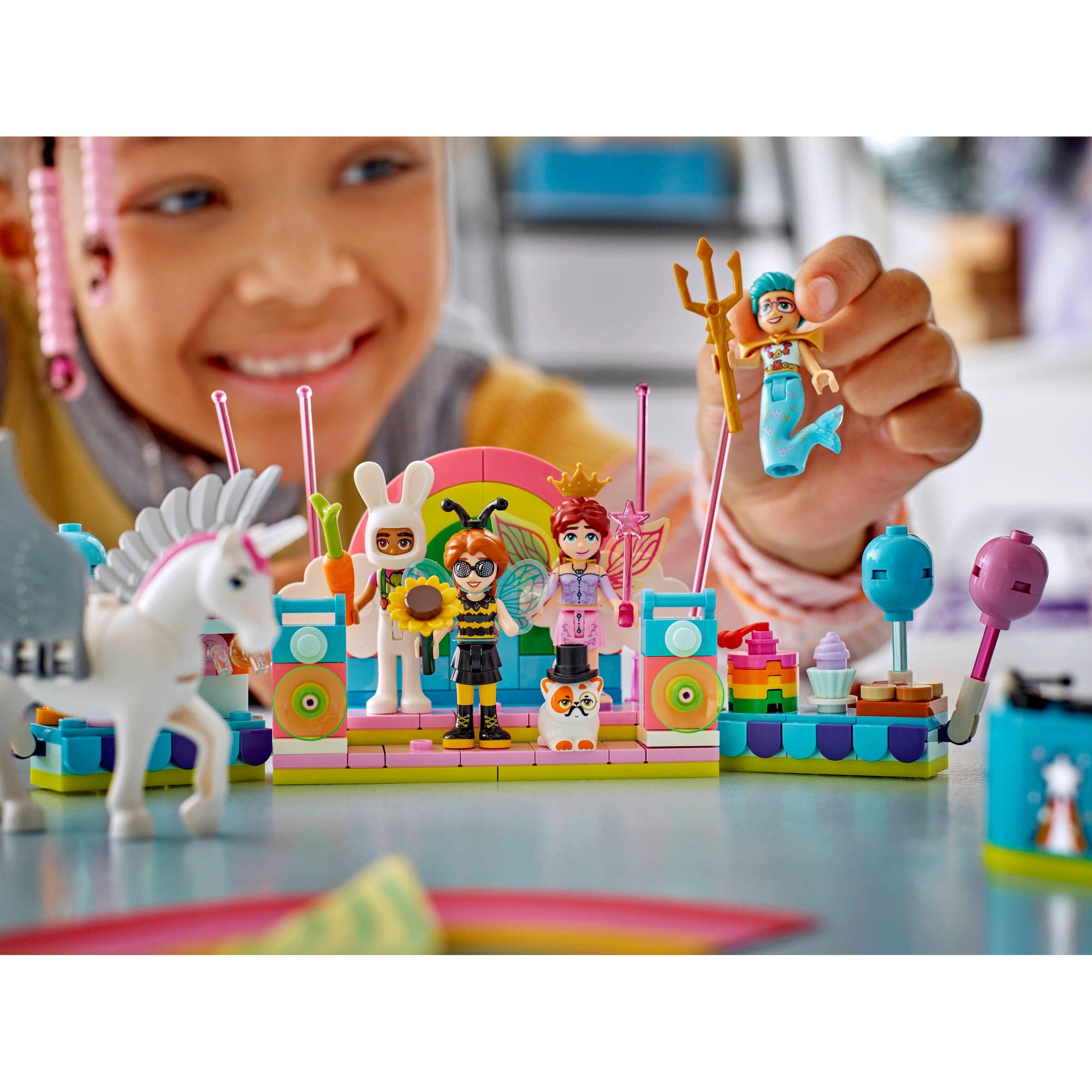 Costume Party With Unicorn & Fairy - Image 8
