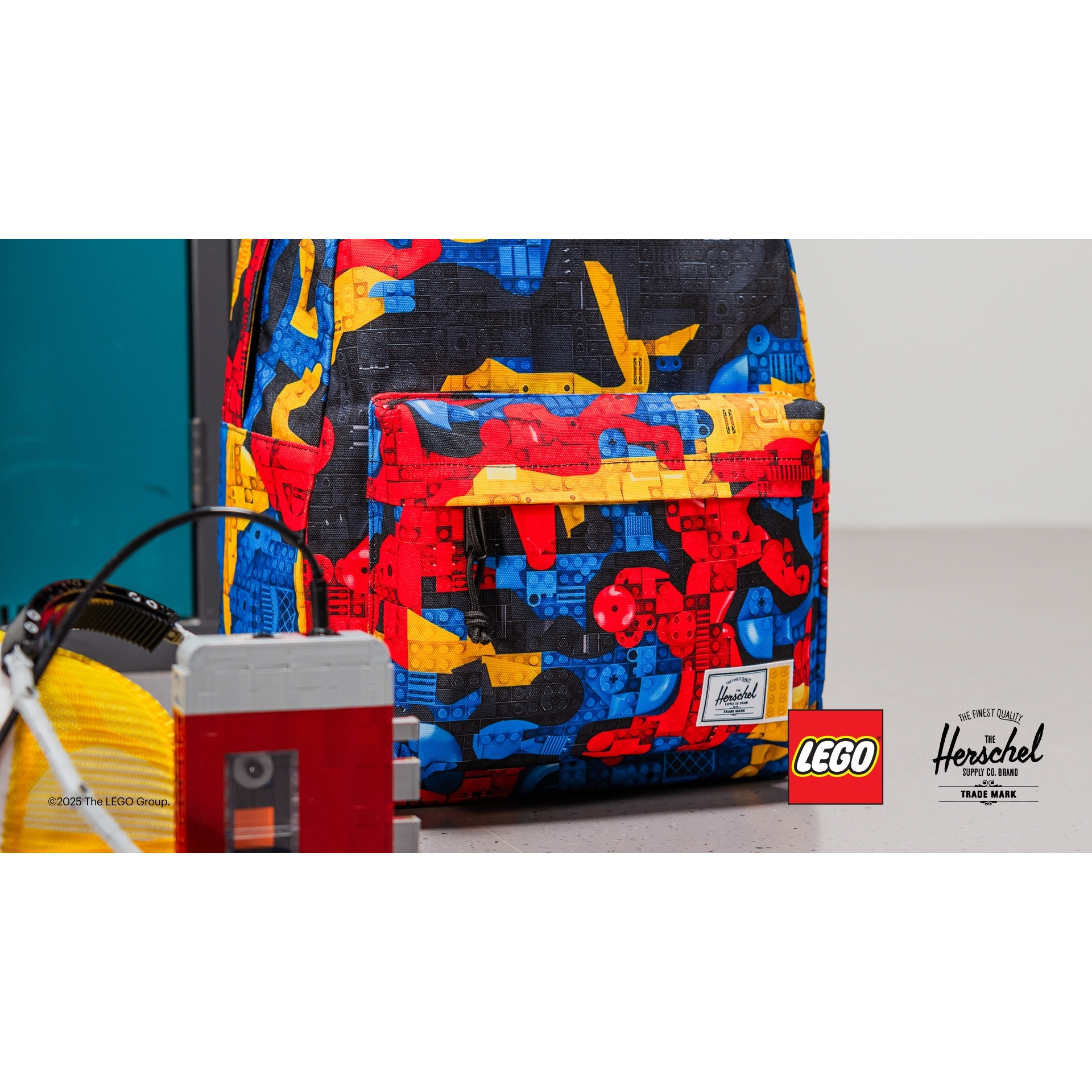 Herschel Classic Xl Backpack – Abstract Bricks - Image 9