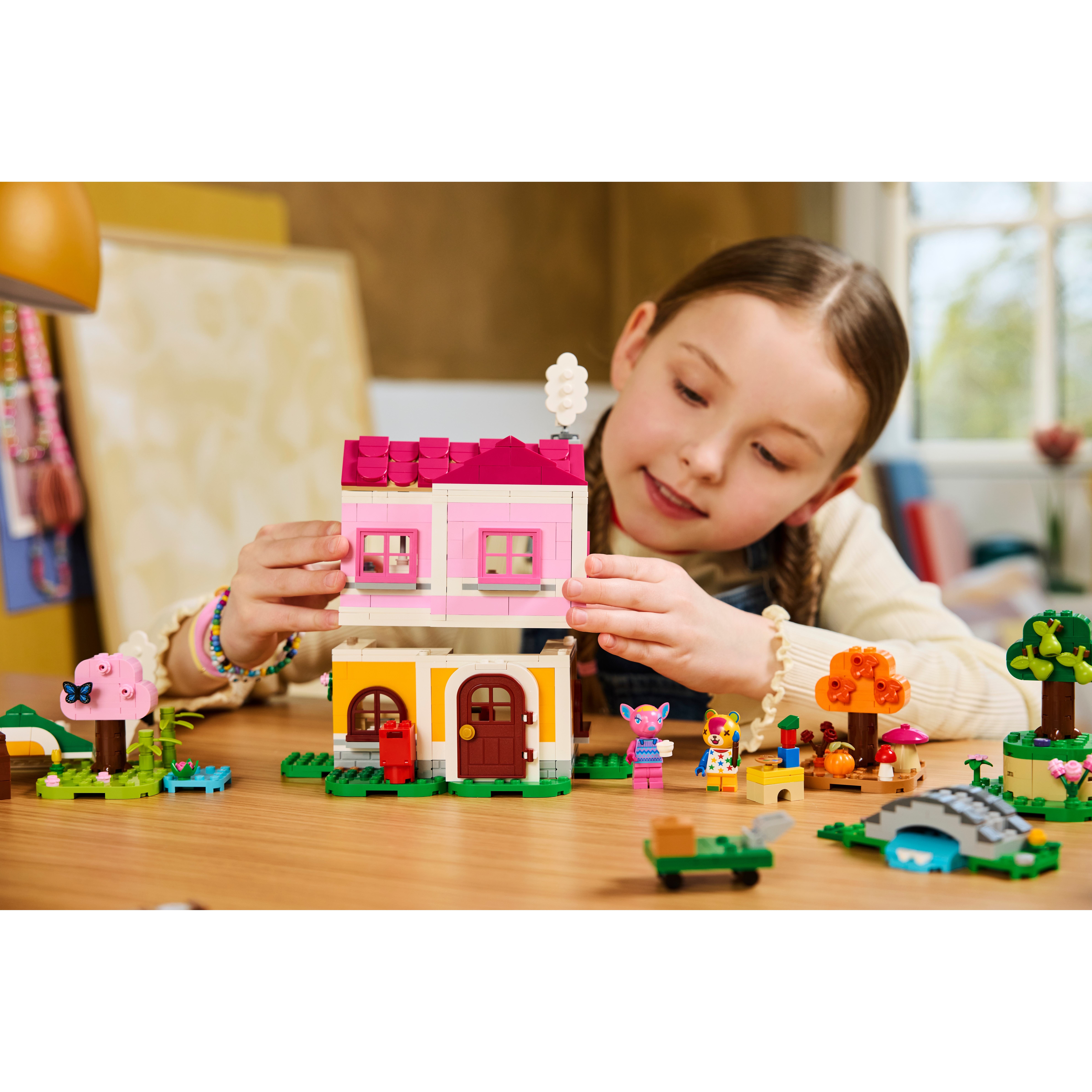 Creative Houses: Seasons Of Fun - Image 8